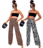 Trendige Damenhose mit Animal Print – Weit...